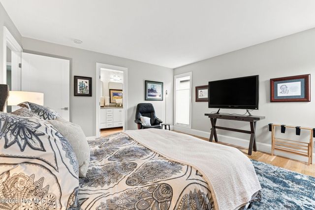 660 Lake Forest Drive SE, Pinehurst, NC 28374