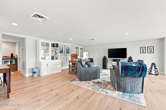 660 Lake Forest Drive SE, Pinehurst, NC 28374