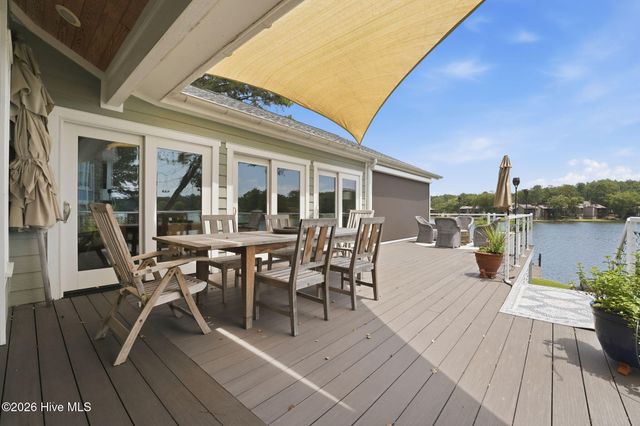 660 Lake Forest Drive SE, Pinehurst, NC 28374