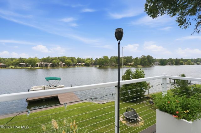 660 Lake Forest Drive SE, Pinehurst, NC 28374