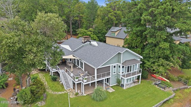 660 Lake Forest Drive SE, Pinehurst, NC 28374