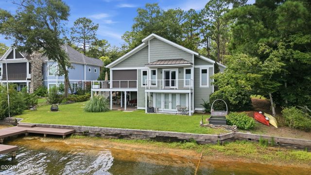 660 Lake Forest Drive SE, Pinehurst, NC 28374