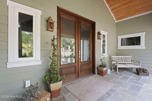 660 Lake Forest Drive SE, Pinehurst, NC 28374