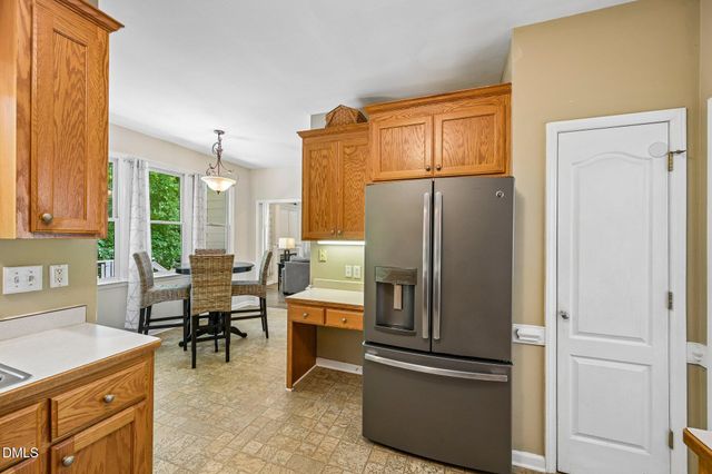 412 W Ballentine Street, Holly Springs, NC 27540