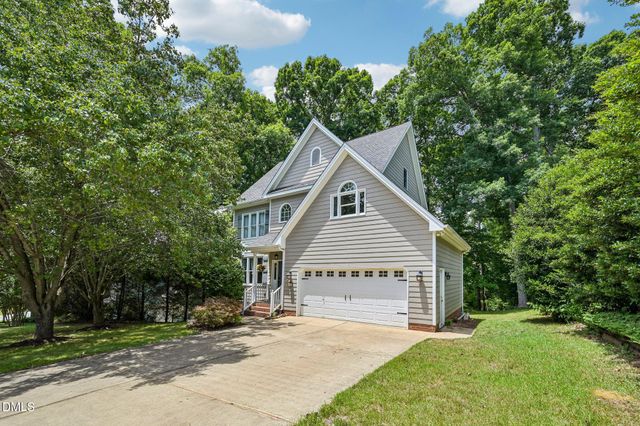 412 W Ballentine Street, Holly Springs, NC 27540