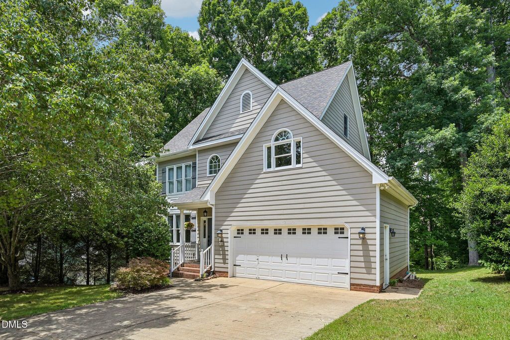 412 W Ballentine Street, Holly Springs, NC 27540