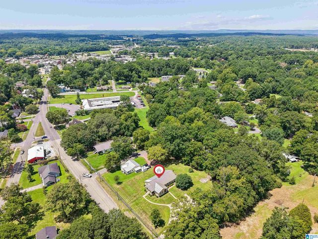 102 HIGHWAY 25 E, Columbiana, AL 35051