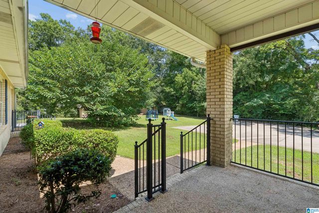 102 HIGHWAY 25 E, Columbiana, AL 35051