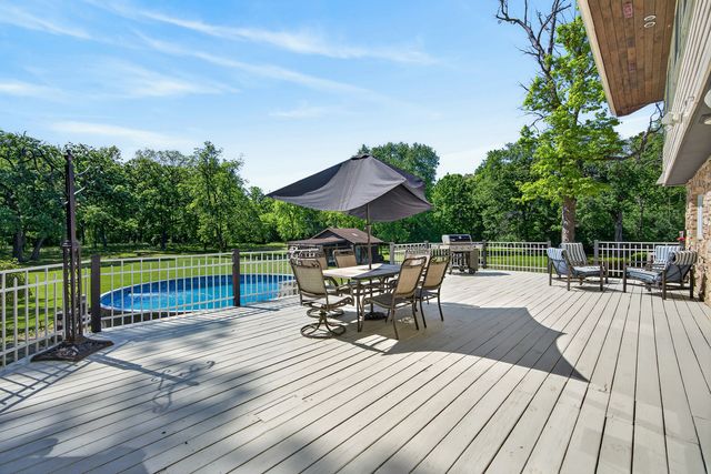 39700 N Dilleys Road, Wadsworth, IL 60083