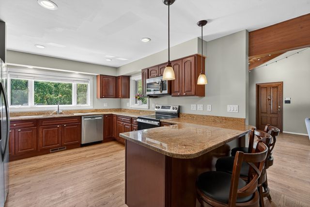 39700 N Dilleys Road, Wadsworth, IL 60083