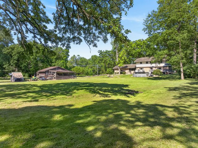 39700 N Dilleys Road, Wadsworth, IL 60083