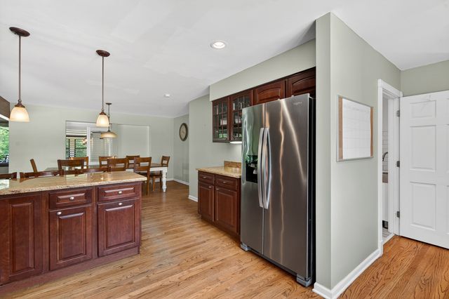 39700 N Dilleys Road, Wadsworth, IL 60083