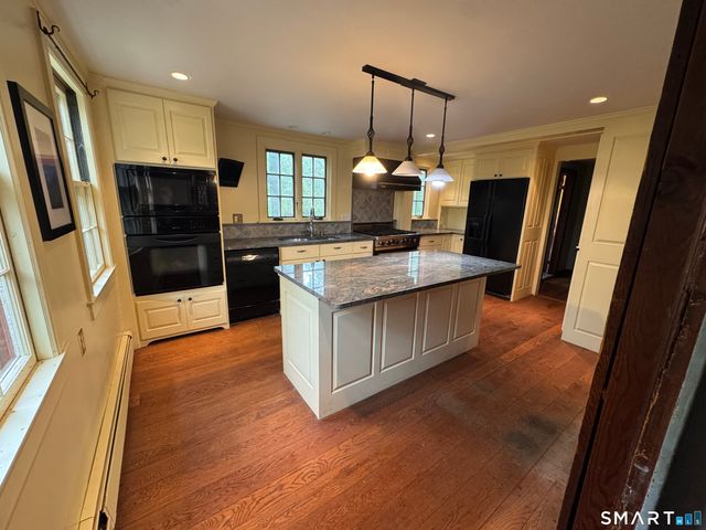 34 Buick Avenue, Milford, CT 06460
