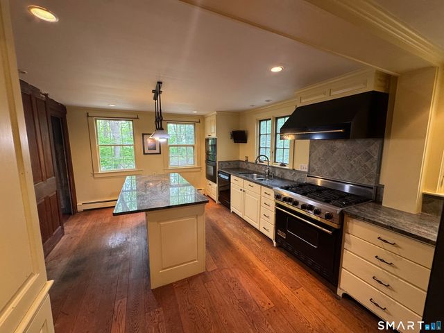 34 Buick Avenue, Milford, CT 06460