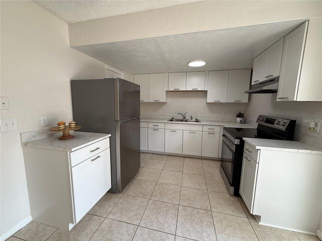 7206 SW 43 PLACE, Gainesville, FL 32608