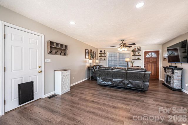 1355 Millrace Drive, Conover, NC 28613