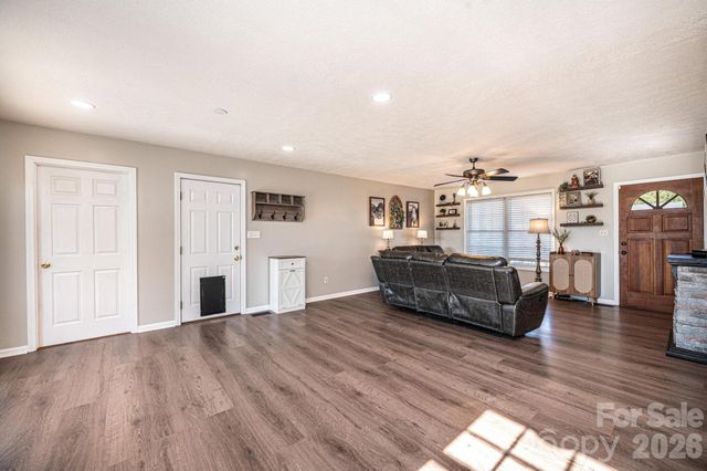 1355 Millrace Drive, Conover, NC 28613