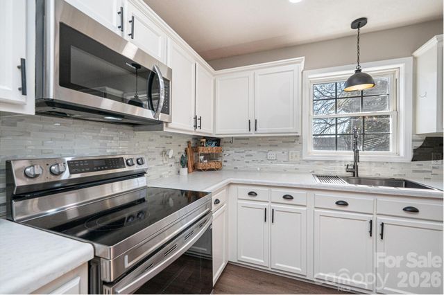 1355 Millrace Drive, Conover, NC 28613