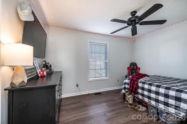 1355 Millrace Drive, Conover, NC 28613