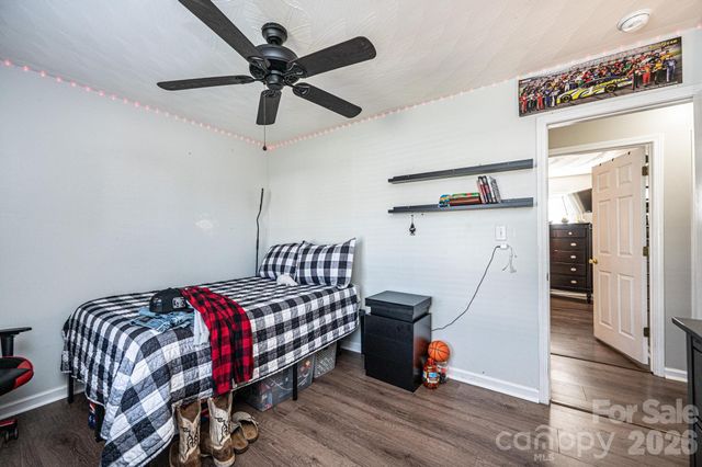 1355 Millrace Drive, Conover, NC 28613