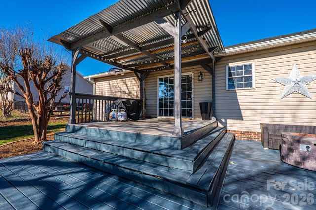 1355 Millrace Drive, Conover, NC 28613