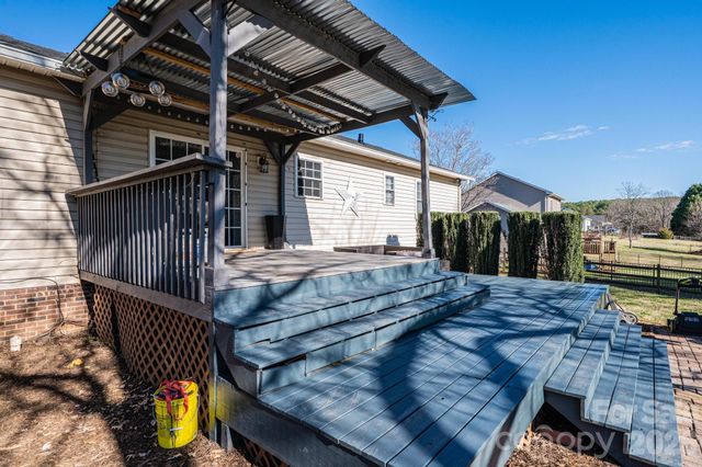 1355 Millrace Drive, Conover, NC 28613