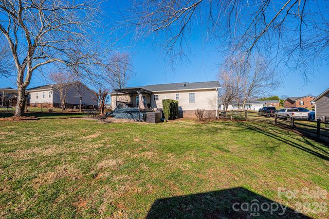 1355 Millrace Drive, Conover, NC 28613