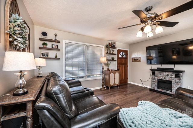 1355 Millrace Drive, Conover, NC 28613