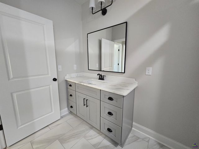 211 Serenity Court, Byron, GA 31008