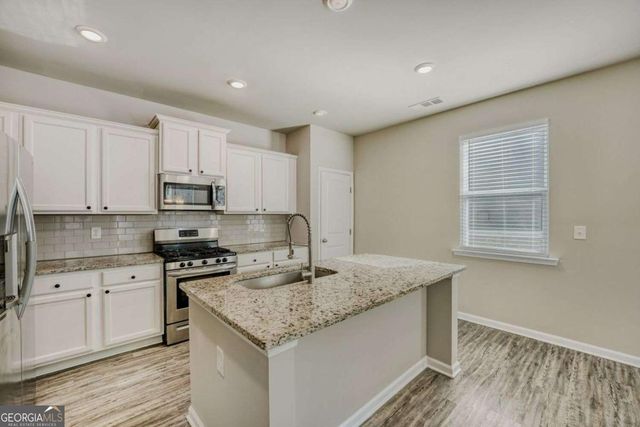 626 Royal Crest Court, Canton, GA 30115