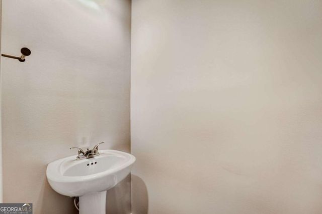 626 Royal Crest Court, Canton, GA 30115