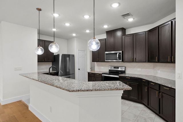 544 Ayinger LN, Austin, TX 78728