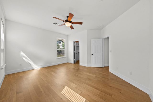 544 Ayinger LN, Austin, TX 78728