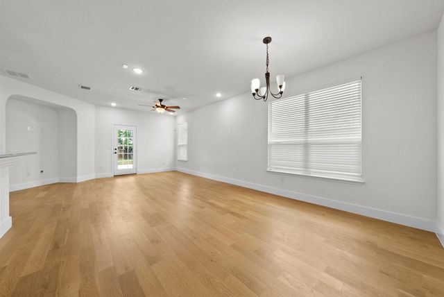544 Ayinger LN, Austin, TX 78728