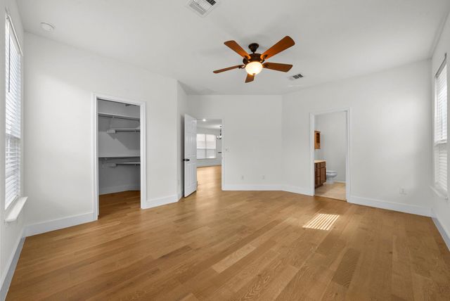 544 Ayinger LN, Austin, TX 78728