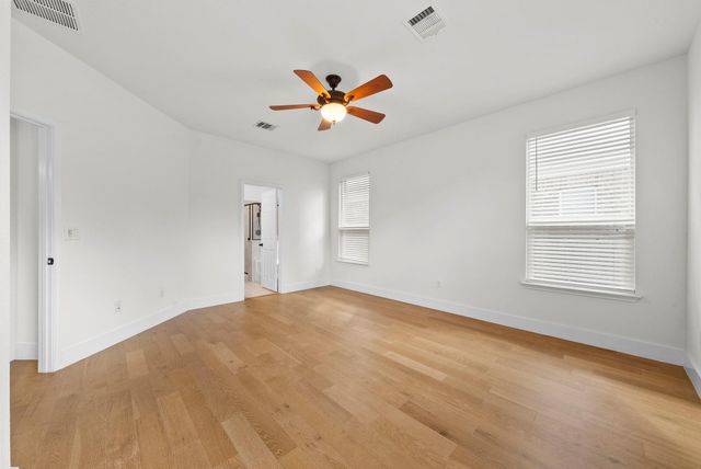 544 Ayinger LN, Austin, TX 78728