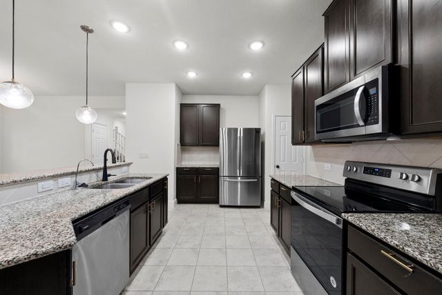 544 Ayinger LN, Austin, TX 78728