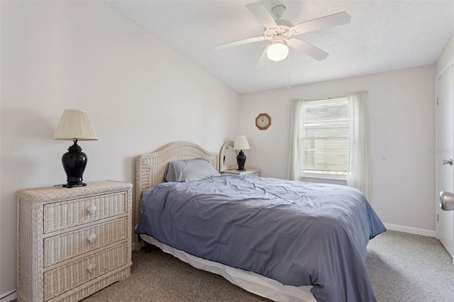 1612 E SCHWARTZ BOULEVARD, Lady Lake, FL 32159