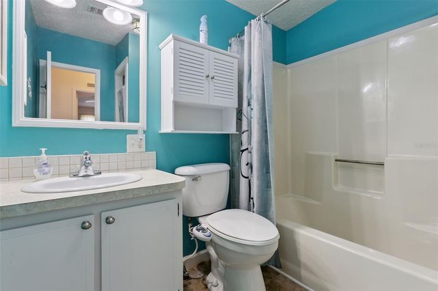 1612 E SCHWARTZ BOULEVARD, Lady Lake, FL 32159