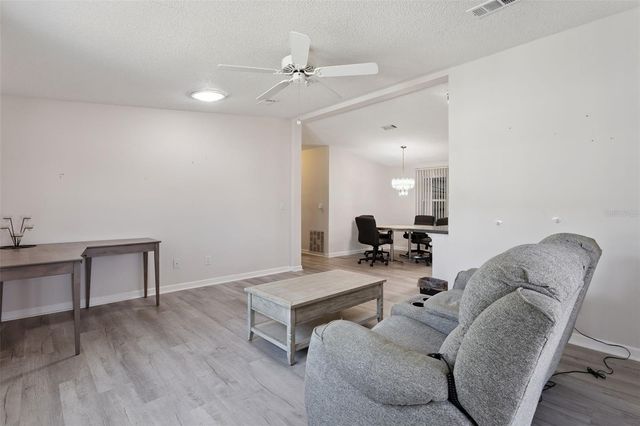 1612 E SCHWARTZ BOULEVARD, Lady Lake, FL 32159