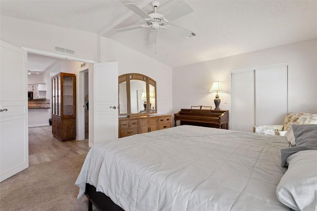 1612 E SCHWARTZ BOULEVARD, Lady Lake, FL 32159