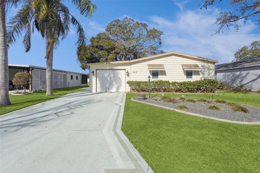 Image 2 of property listing at 1612 E SCHWARTZ BOULEVARD, Lady Lake, FL 32159