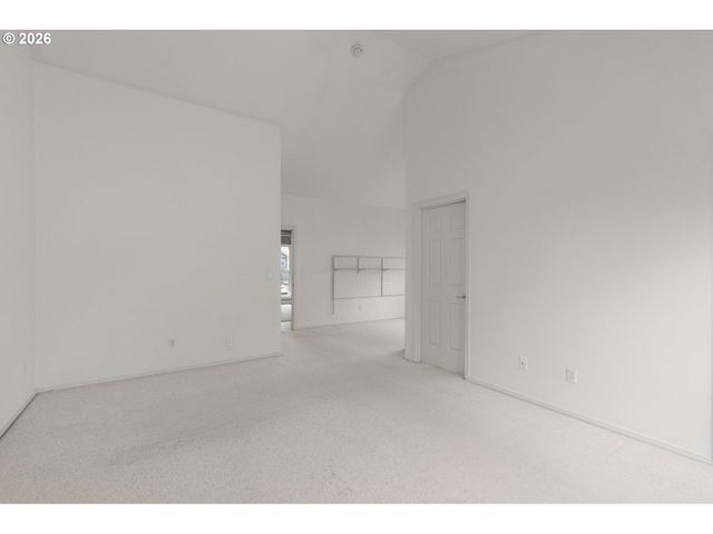 703 E STONECREEK Dr, La Center, WA 98629