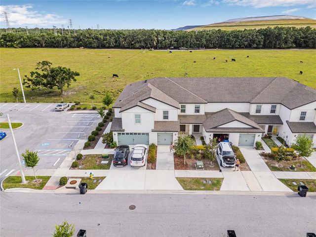 5429 COMPANION LANE, Tampa, FL 33619