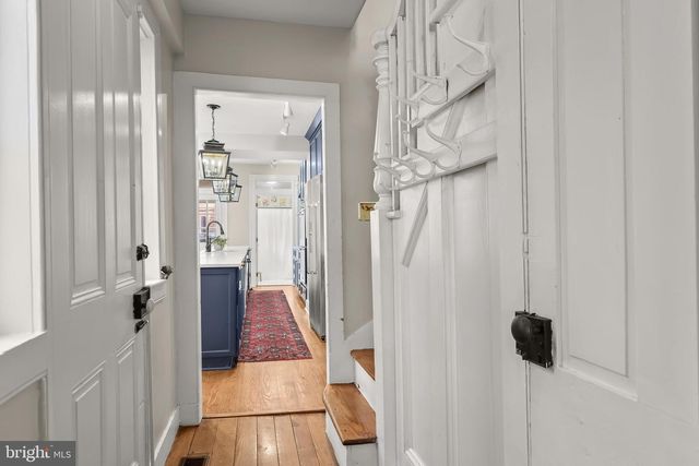 30 E HENRIETTA ST, Baltimore, MD 21230