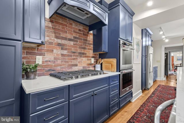 30 E HENRIETTA ST, Baltimore, MD 21230