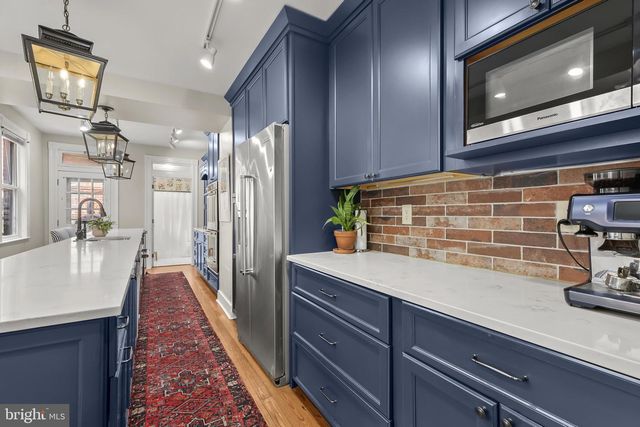 30 E HENRIETTA ST, Baltimore, MD 21230