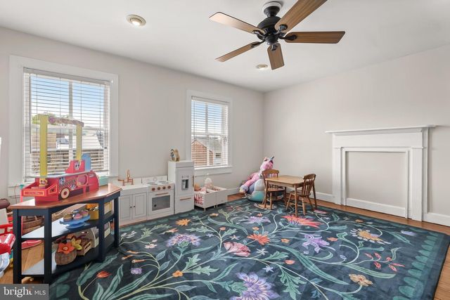 30 E HENRIETTA ST, Baltimore, MD 21230