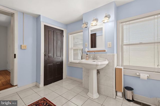 30 E HENRIETTA ST, Baltimore, MD 21230