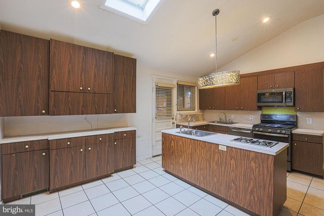 5919 WINNER AVE, Baltimore, MD 21215